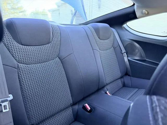 2012 Hyundai Genesis Coupe 2.0T Premium