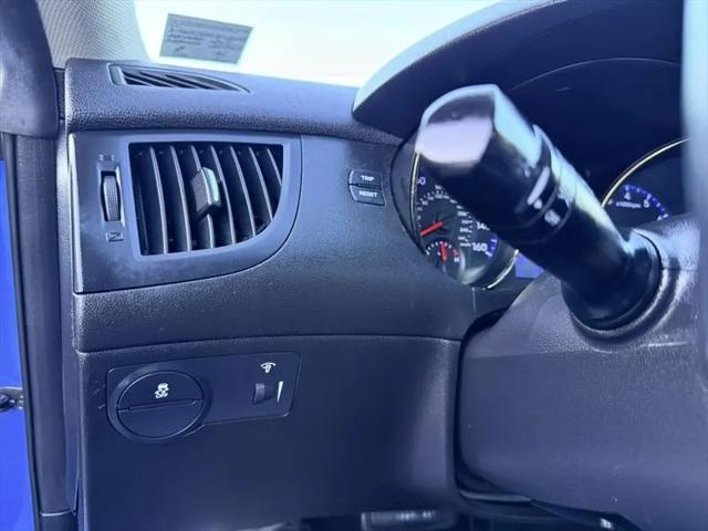 2012 Hyundai Genesis Coupe 2.0T Premium