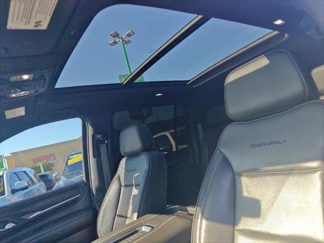2022 GMC Yukon XL 4WD Denali
