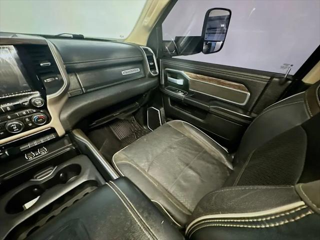 2020 Ram 3500 Laramie Crew Cab 4x4 8' Box
