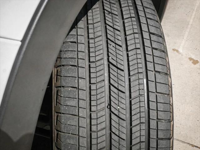 2023 Jeep Grand Cherokee L Laredo 4x4