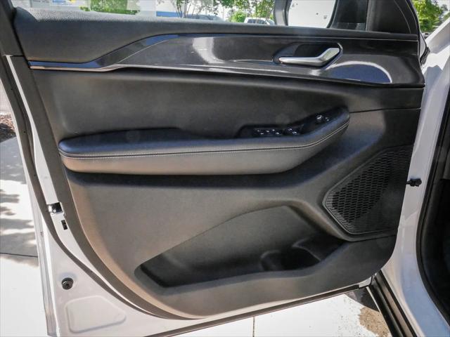 2023 Jeep Grand Cherokee L Laredo 4x4