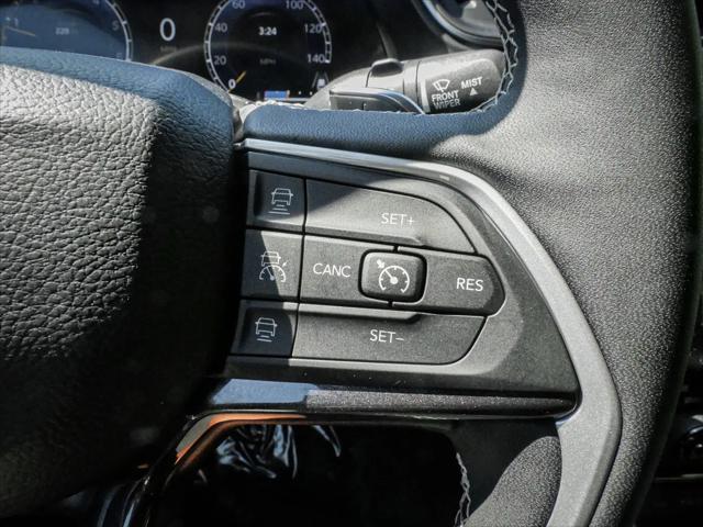 2023 Jeep Grand Cherokee L Laredo 4x4