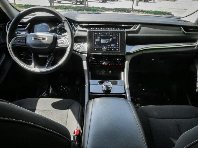 2023 Jeep Grand Cherokee L Laredo 4x4