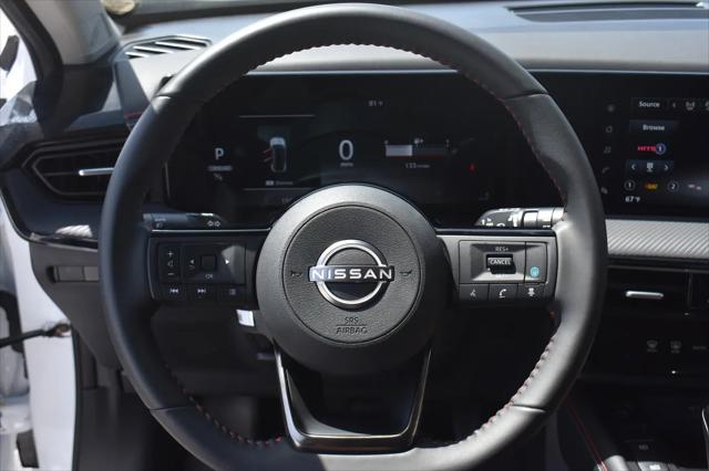 2025 Nissan Kicks SR FWD