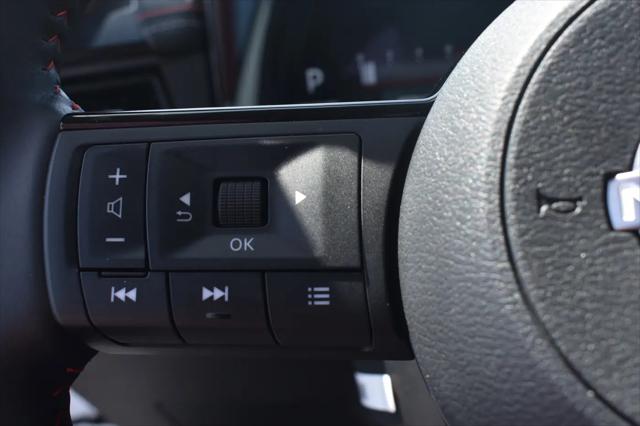 2025 Nissan Kicks SR FWD