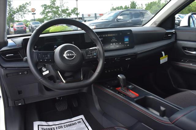 2025 Nissan Kicks SR FWD