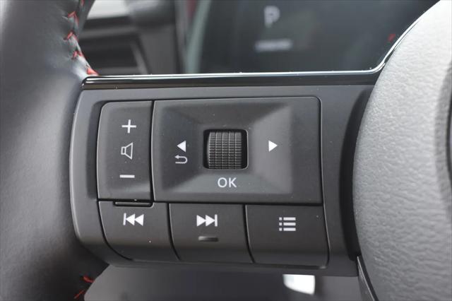 2025 Nissan Kicks SR FWD