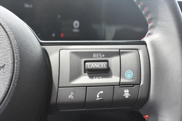 2025 Nissan Kicks SR FWD