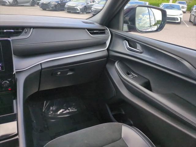 2025 Jeep Grand Cherokee Altitude 4x4