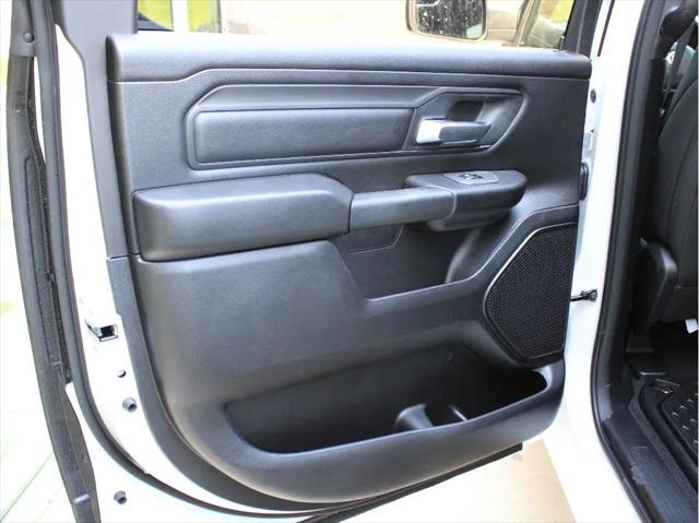 2026 Ram 1500 Express Crew Cab 4x4 57 Box