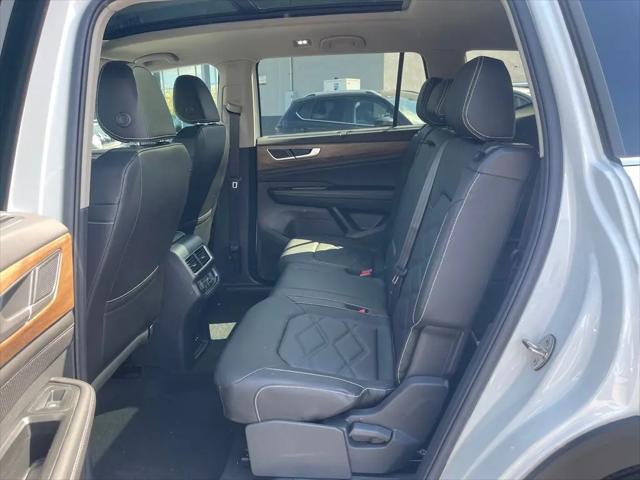 2026 Volkswagen Atlas SE with Technology