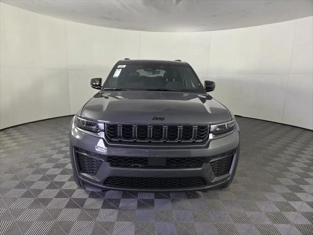 2026 Jeep Grand Cherokee L Altitude 4x2