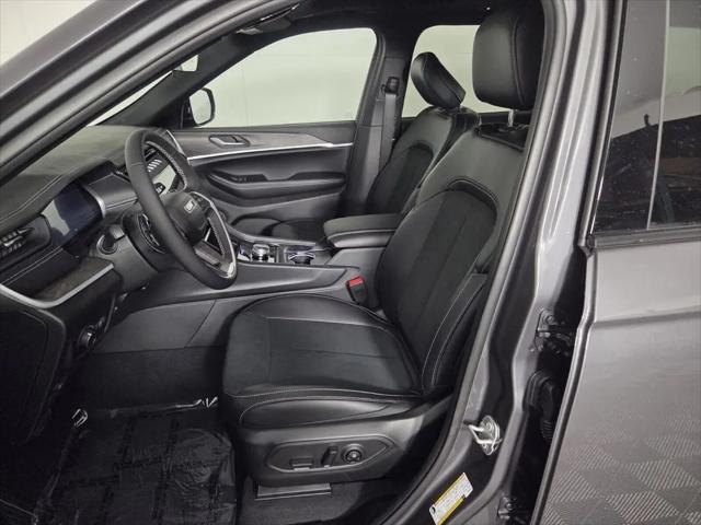 2026 Jeep Grand Cherokee L Altitude 4x2