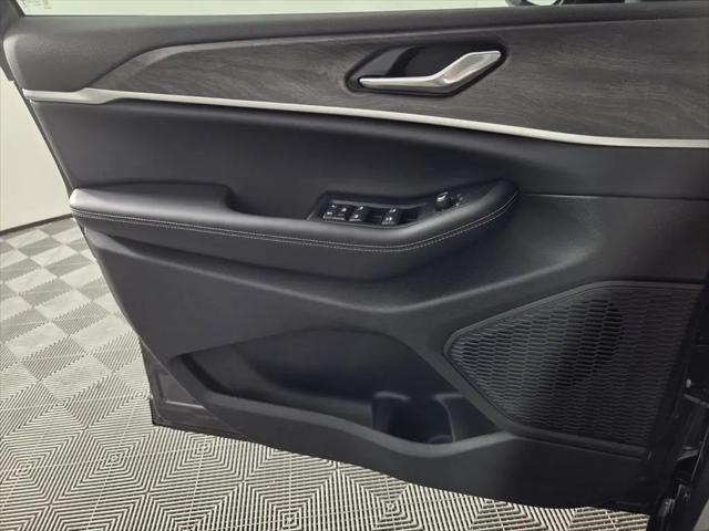 2026 Jeep Grand Cherokee L Altitude 4x2
