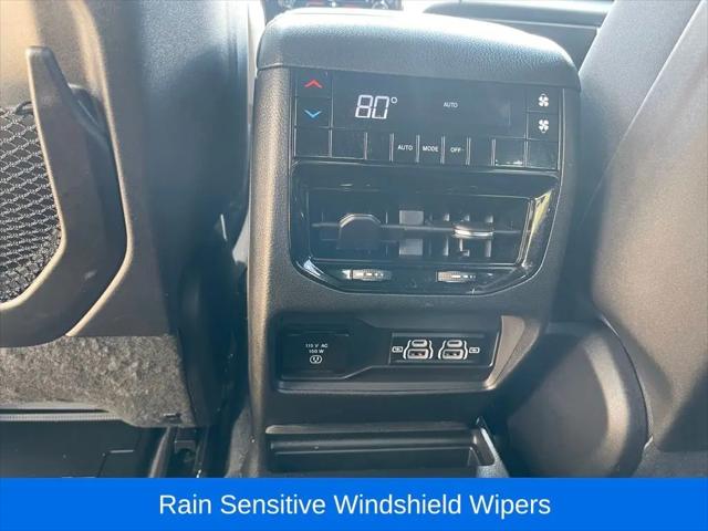 2025 Jeep Grand Cherokee L Laredo 4x4