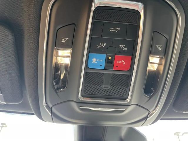 2025 Jeep Grand Cherokee L Laredo 4x4