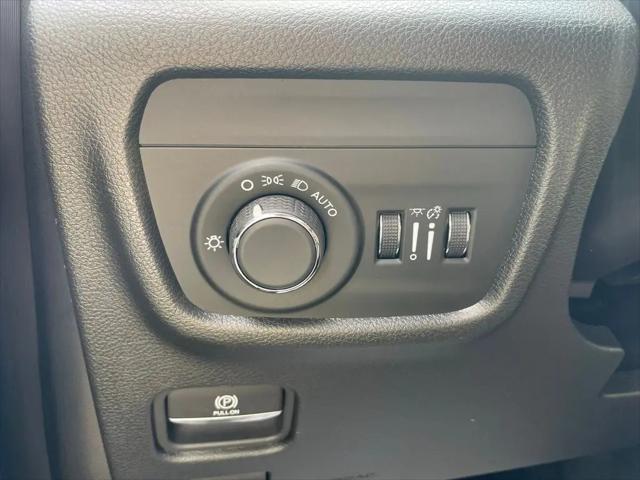 2025 Jeep Grand Cherokee L Laredo 4x4