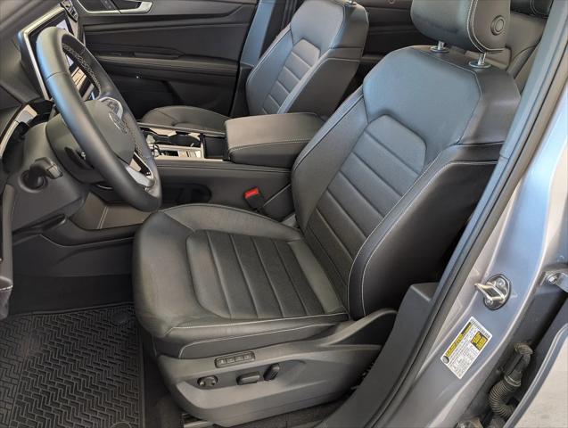 2025 Volkswagen Atlas Cross Sport 2.0T SEL