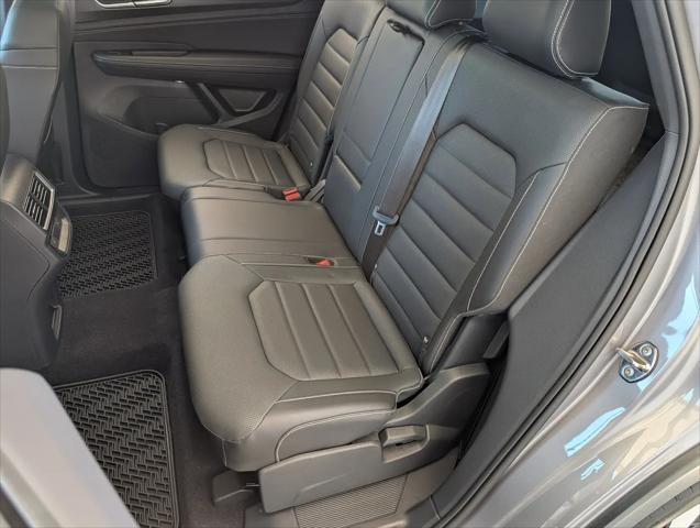 2025 Volkswagen Atlas Cross Sport 2.0T SEL