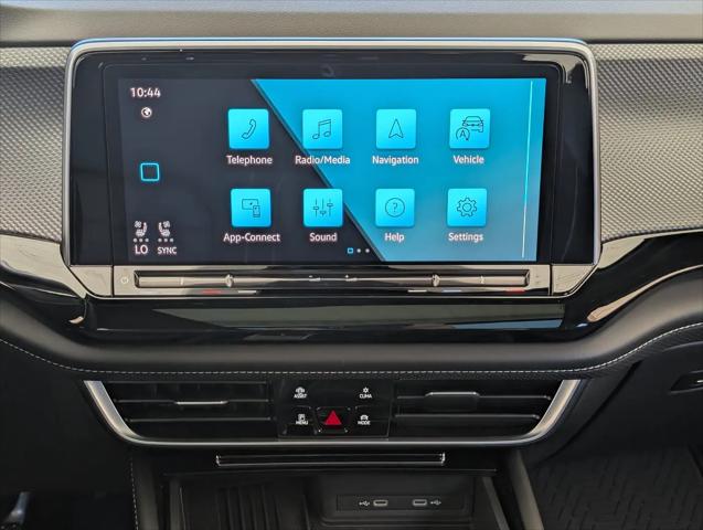 2025 Volkswagen Atlas Cross Sport 2.0T SEL