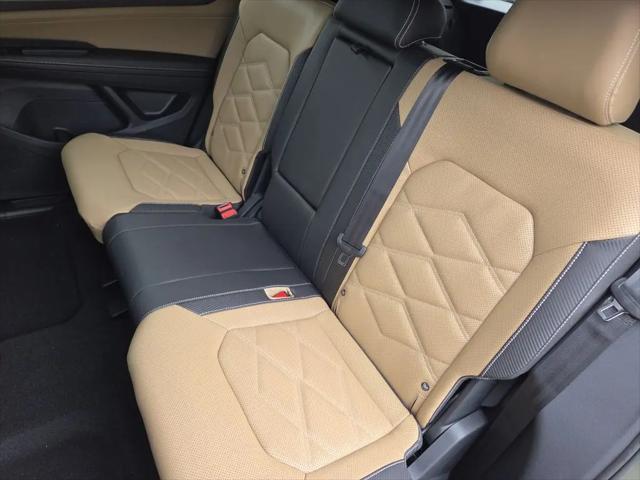 2026 Volkswagen Atlas Cross Sport SE with Technology