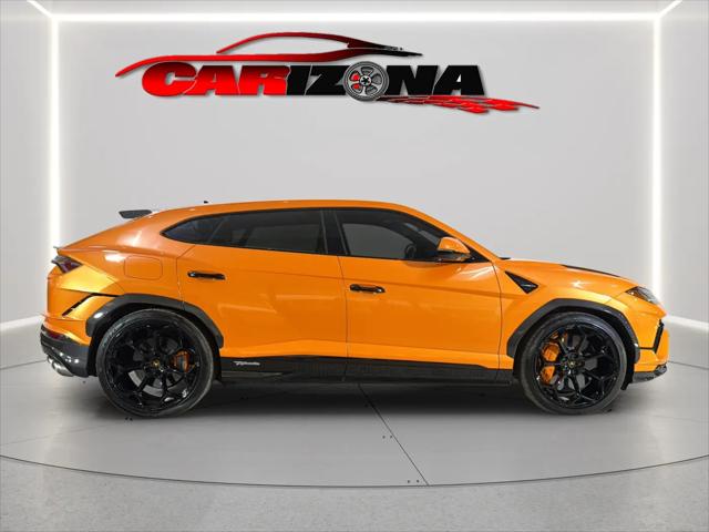2023 Lamborghini Urus Performante