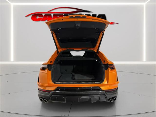 2023 Lamborghini Urus Performante