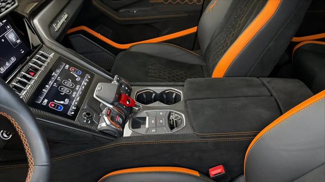 2023 Lamborghini Urus Performante