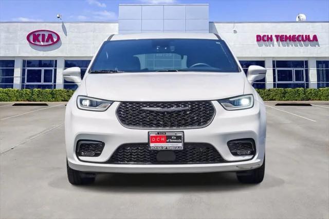 2022 Chrysler Pacifica Hybrid Touring L