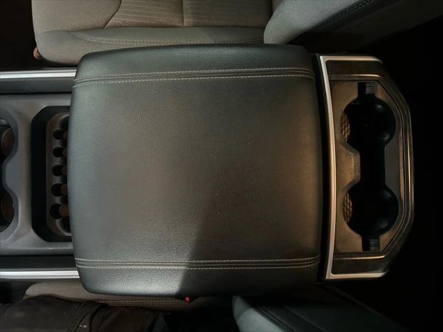 2022 Ram 1500 Big Horn Crew Cab 4x4 5'7" Box