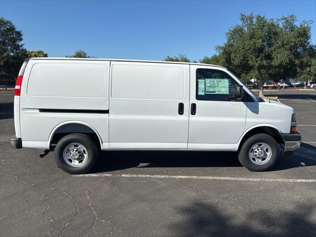 2026 Chevrolet Express Cargo Van 2500 Regular Wheelbase, WT, RWD