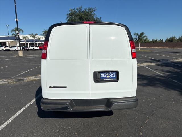 2026 Chevrolet Express Cargo Van 2500 Regular Wheelbase, WT, RWD