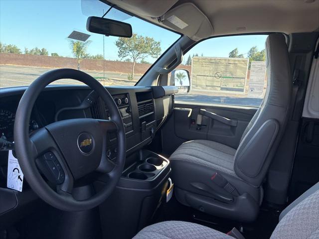 2026 Chevrolet Express Cargo Van 2500 Regular Wheelbase, WT, RWD
