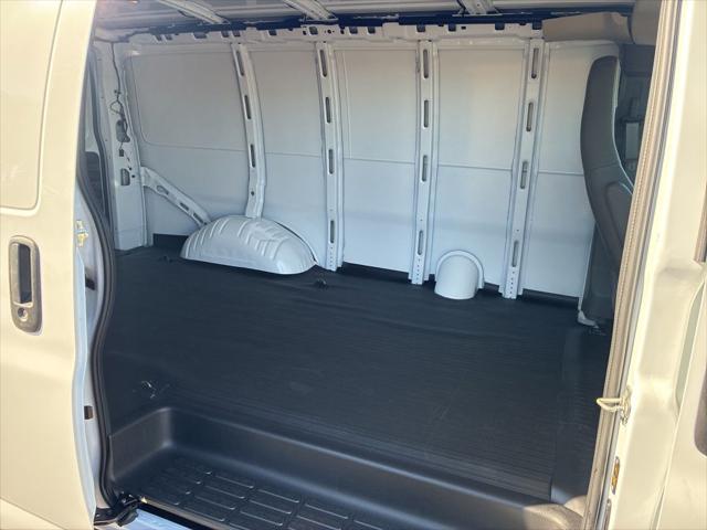 2026 Chevrolet Express Cargo Van 2500 Regular Wheelbase, WT, RWD