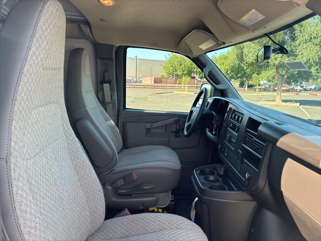 2026 Chevrolet Express Cargo Van 2500 Regular Wheelbase, WT, RWD