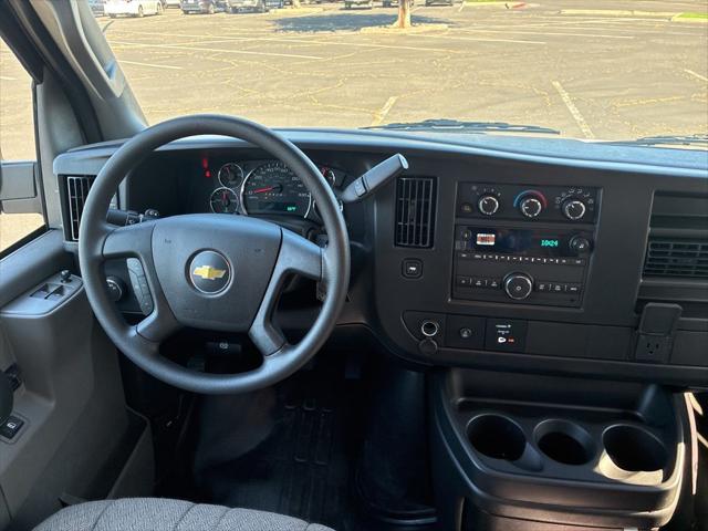 2026 Chevrolet Express Cargo Van 2500 Regular Wheelbase, WT, RWD
