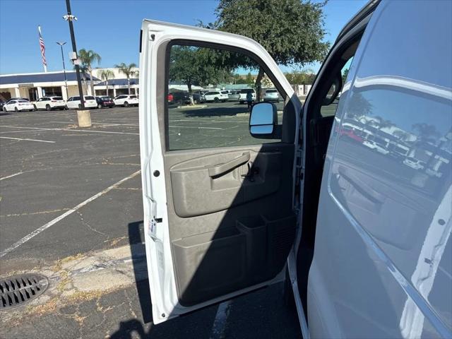 2026 Chevrolet Express Cargo Van 2500 Regular Wheelbase, WT, RWD