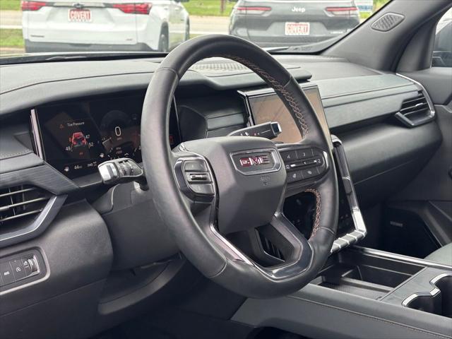 2025 GMC Acadia AWD AT4