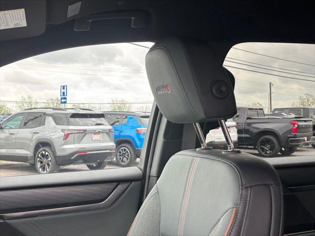 2025 GMC Acadia AWD AT4