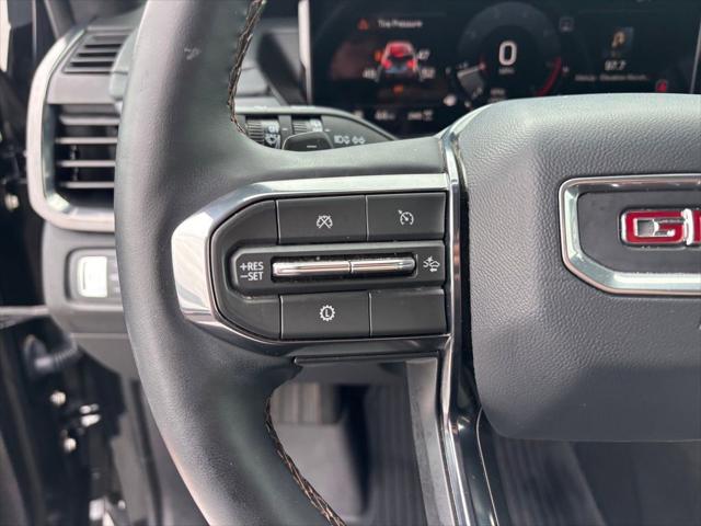 2025 GMC Acadia AWD AT4