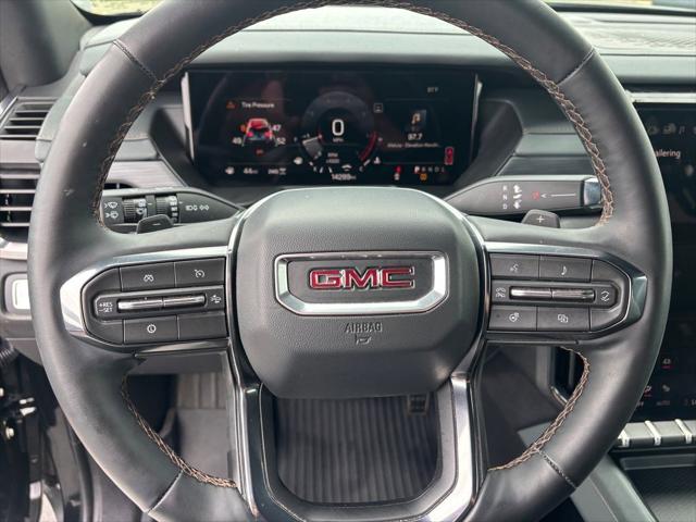 2025 GMC Acadia AWD AT4