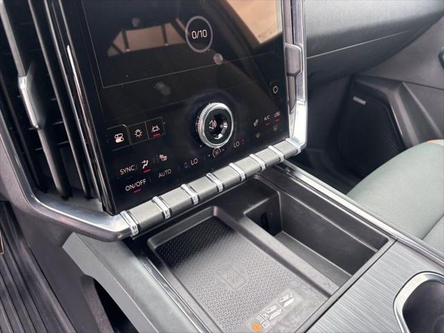 2025 GMC Acadia AWD AT4