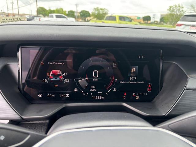 2025 GMC Acadia AWD AT4