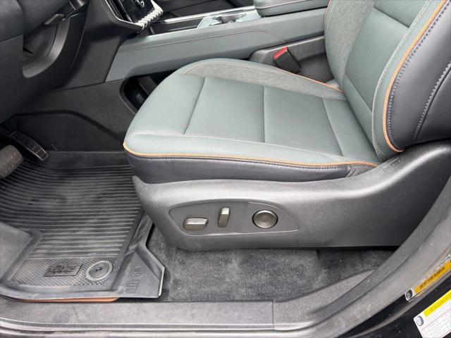 2025 GMC Acadia AWD AT4