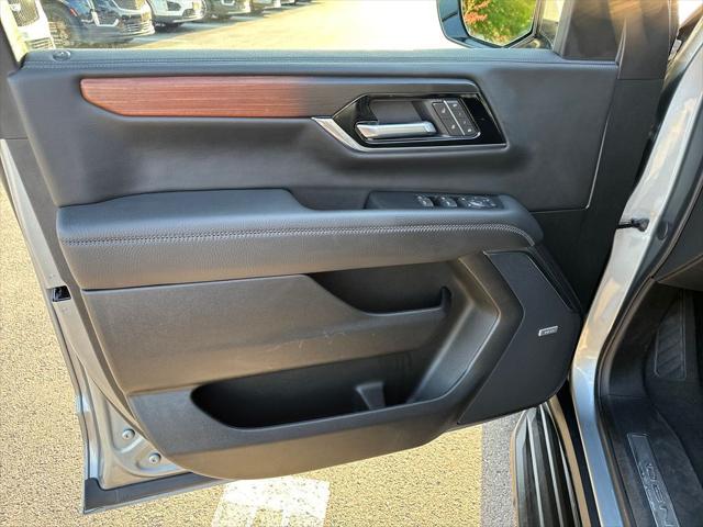 2025 GMC Yukon XL 4WD Denali
