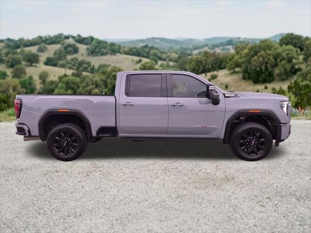 2025 GMC Sierra 2500HD 4WD Crew Cab Standard Bed AT4