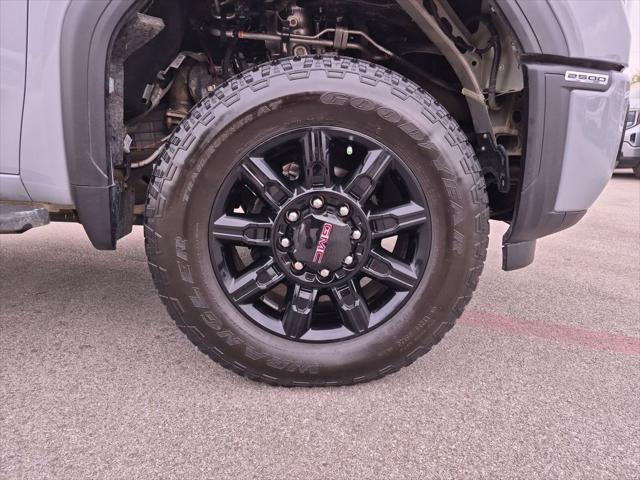 2025 GMC Sierra 2500HD 4WD Crew Cab Standard Bed AT4