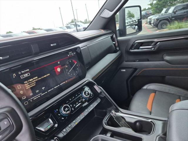 2025 GMC Sierra 2500HD 4WD Crew Cab Standard Bed AT4