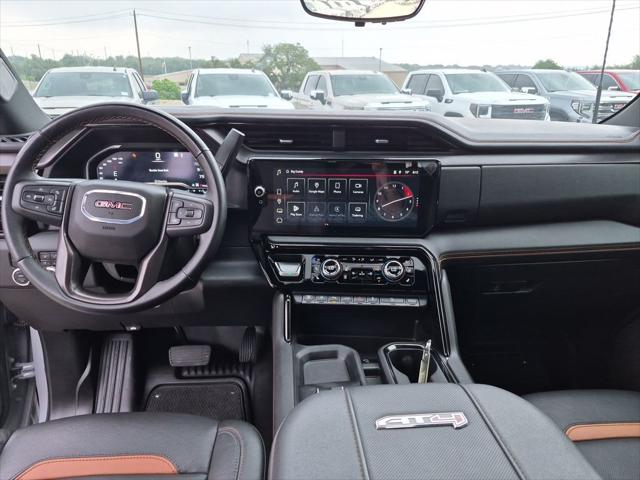 2025 GMC Sierra 2500HD 4WD Crew Cab Standard Bed AT4